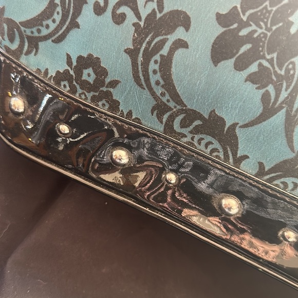 Beautiful Statement Bag - Picture 4 of 4